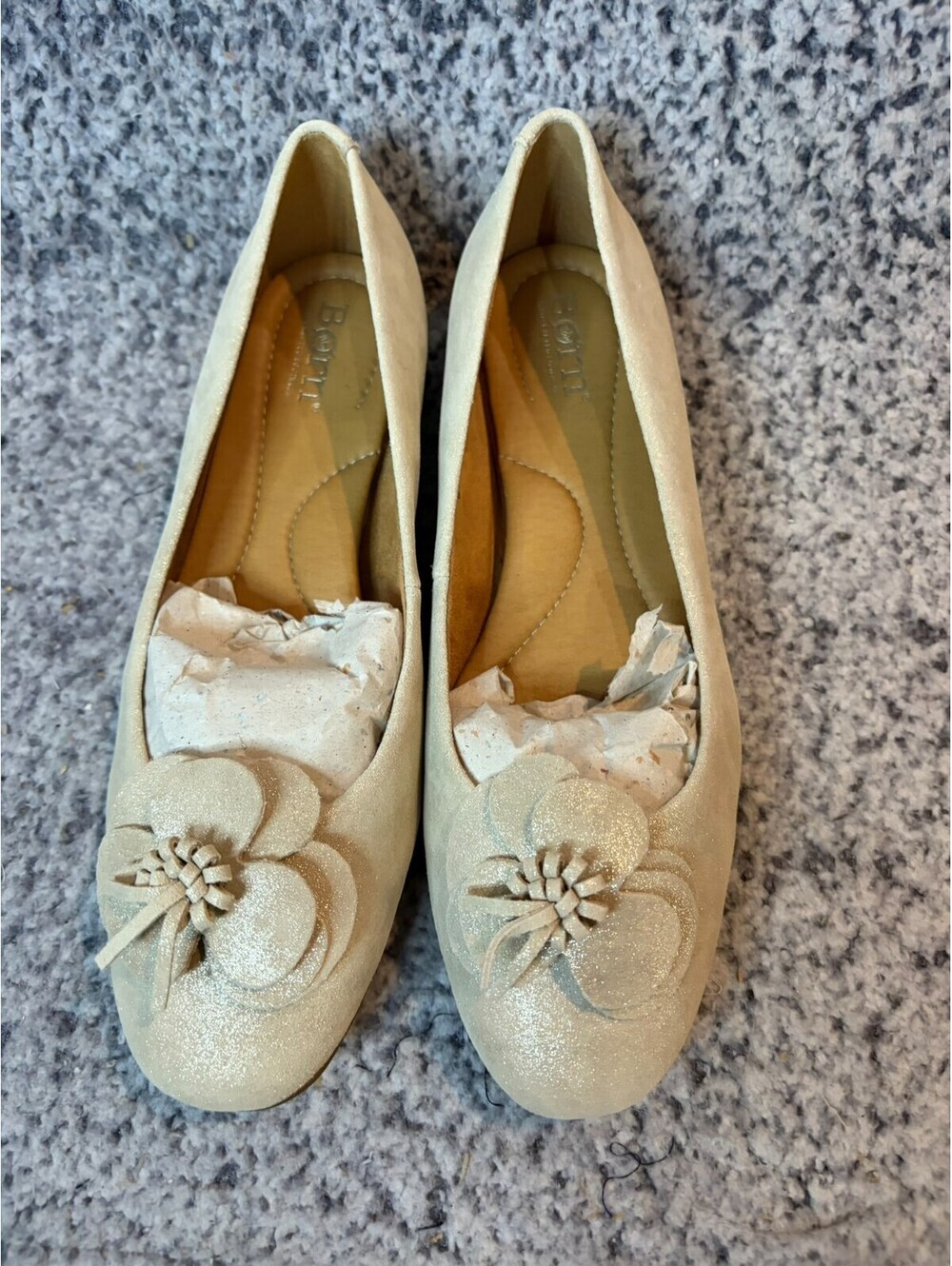 Born Petula Ballet Flats Champagne Metallic Flower Leather Women's 7.5M NWB